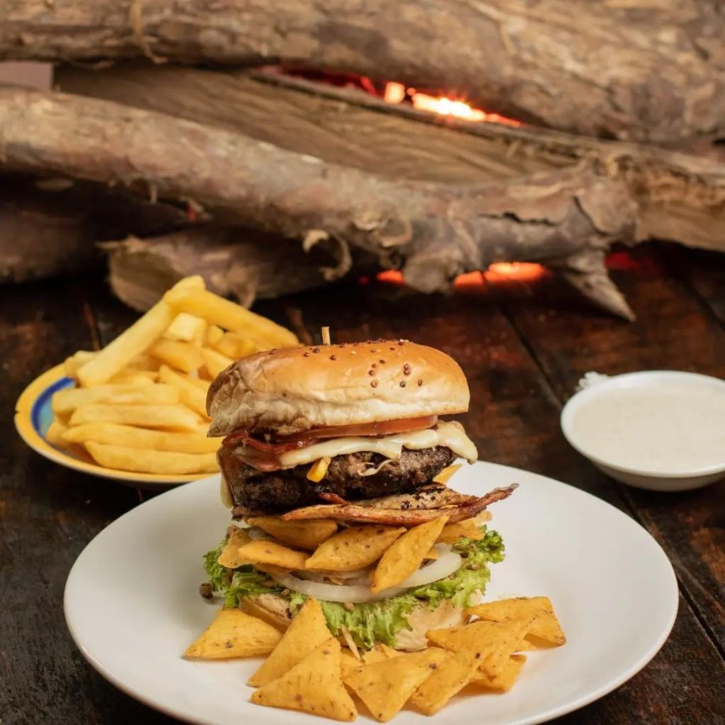Peñitas Burger en La Mesa de los Santos_3