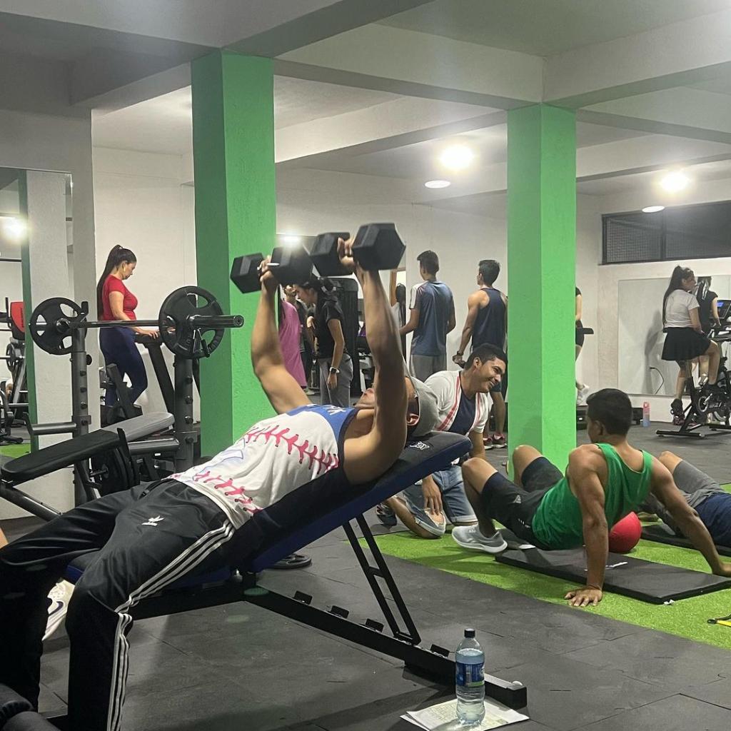 Gimnasio Force Gym en La Mesa de los Santos_1