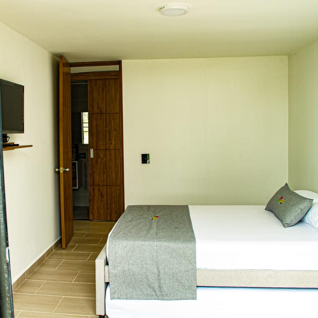 Cabaña Blessed en La Mesa de los Santos_4