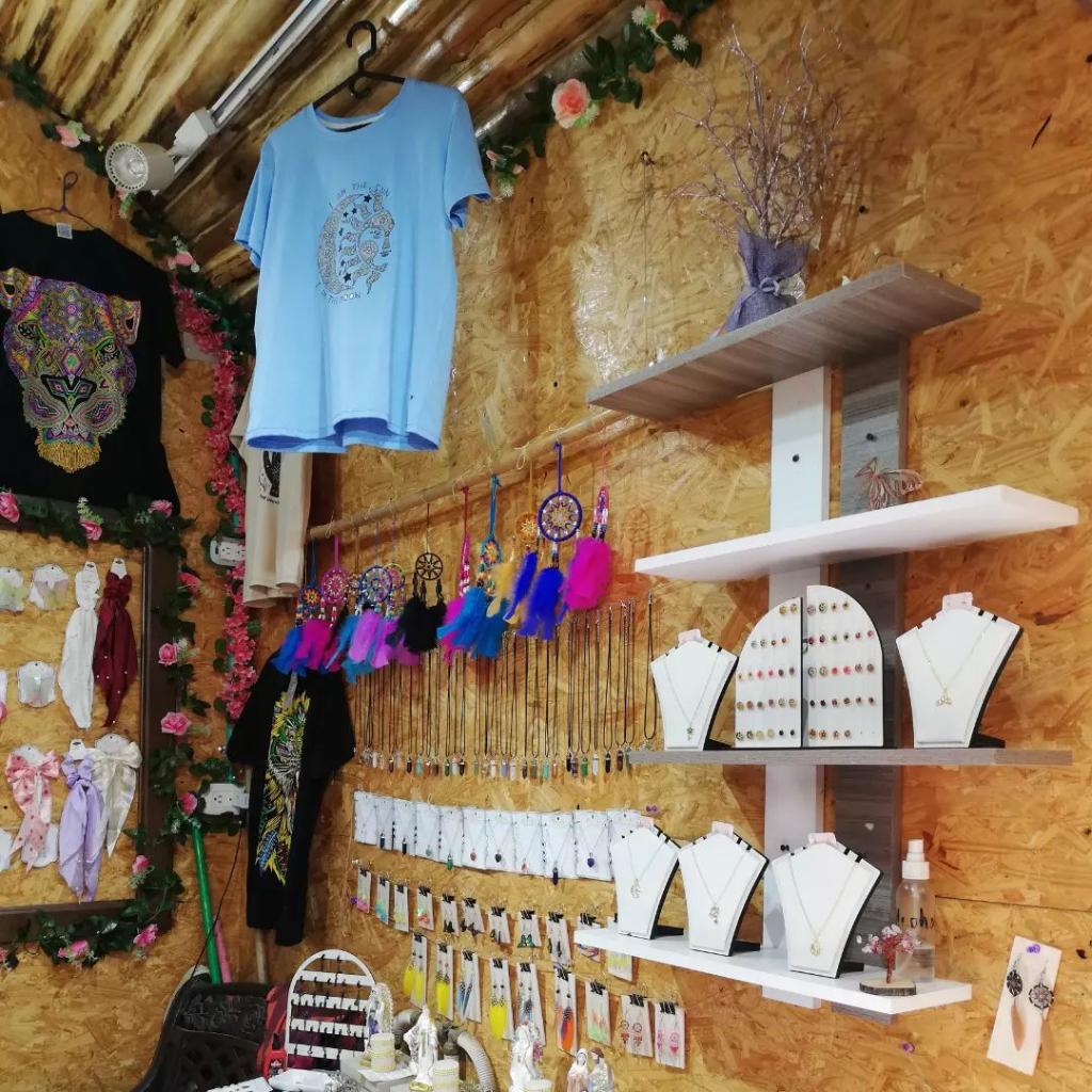 La Tienda Hippie en La Mesa de los Santos_1