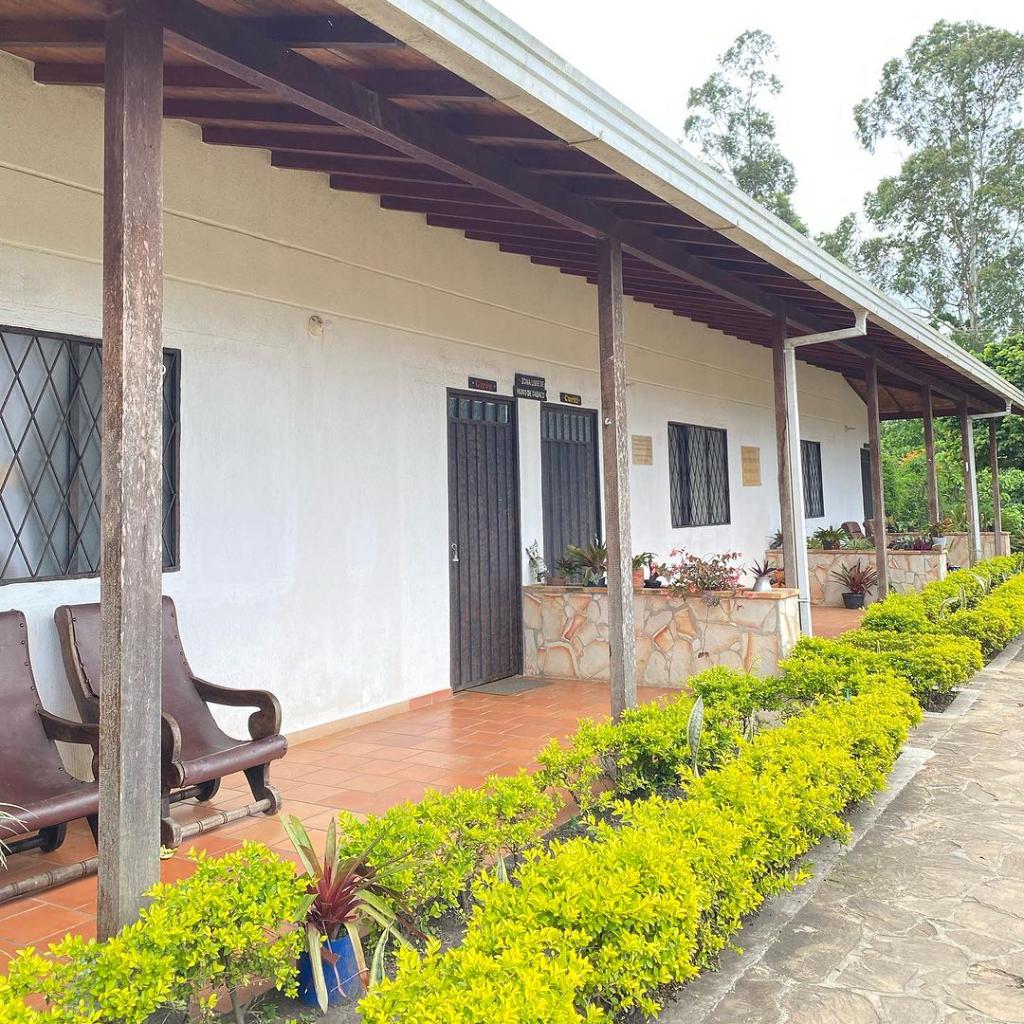 Centro Vacacional Mi Cabaña en La Mesa de los Santos_2
