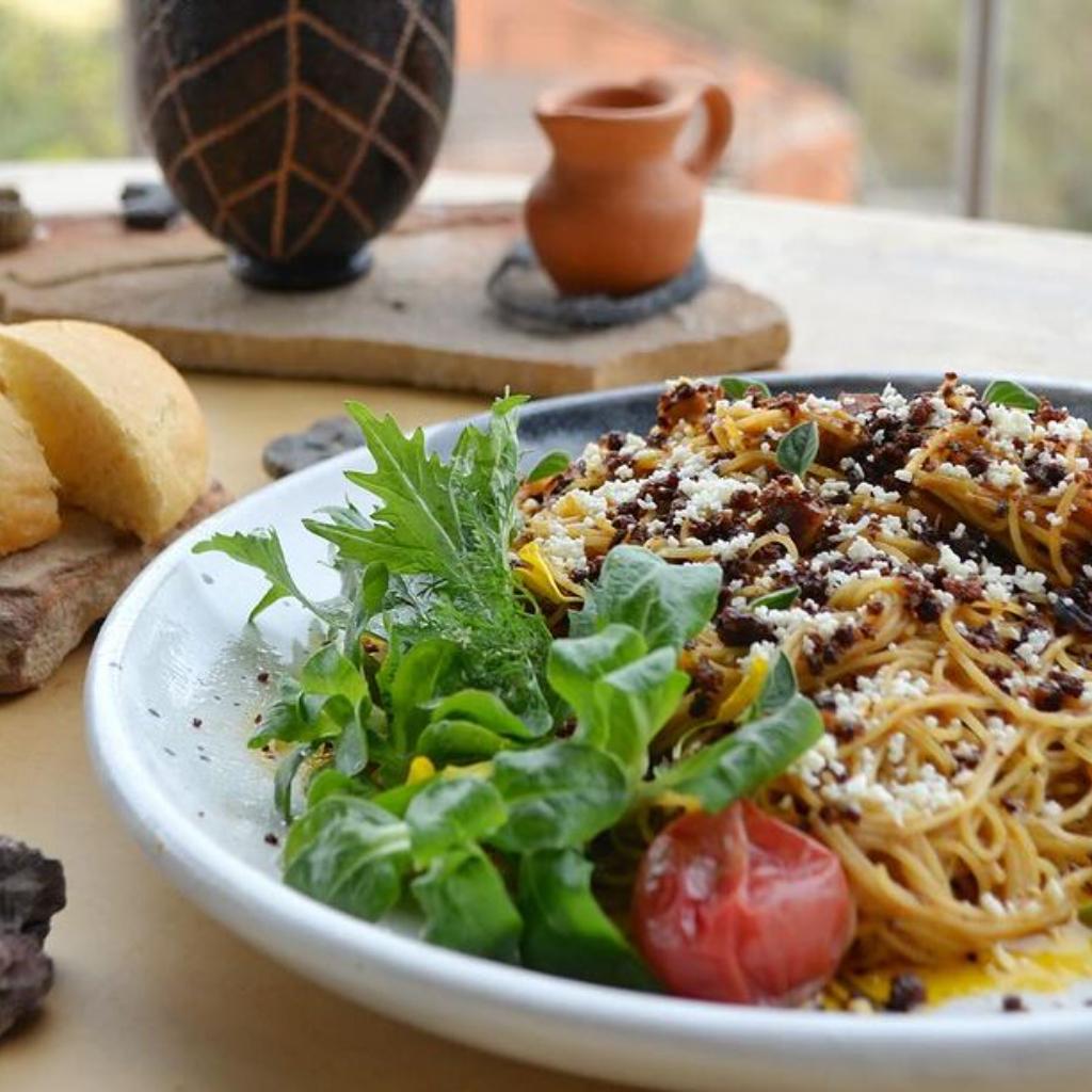 Aborígenes Restaurante en La Mesa de los Santos_4