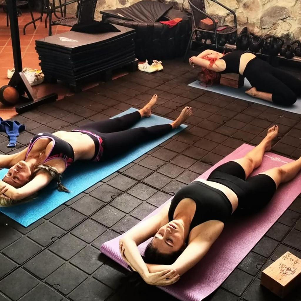 Yoga al Campo en La Mesa de los Santos_2