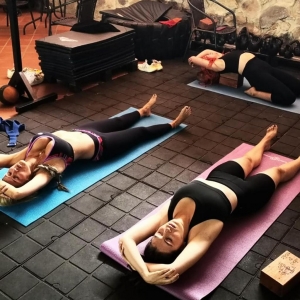 Yoga al Campo en La Mesa de los Santos_2