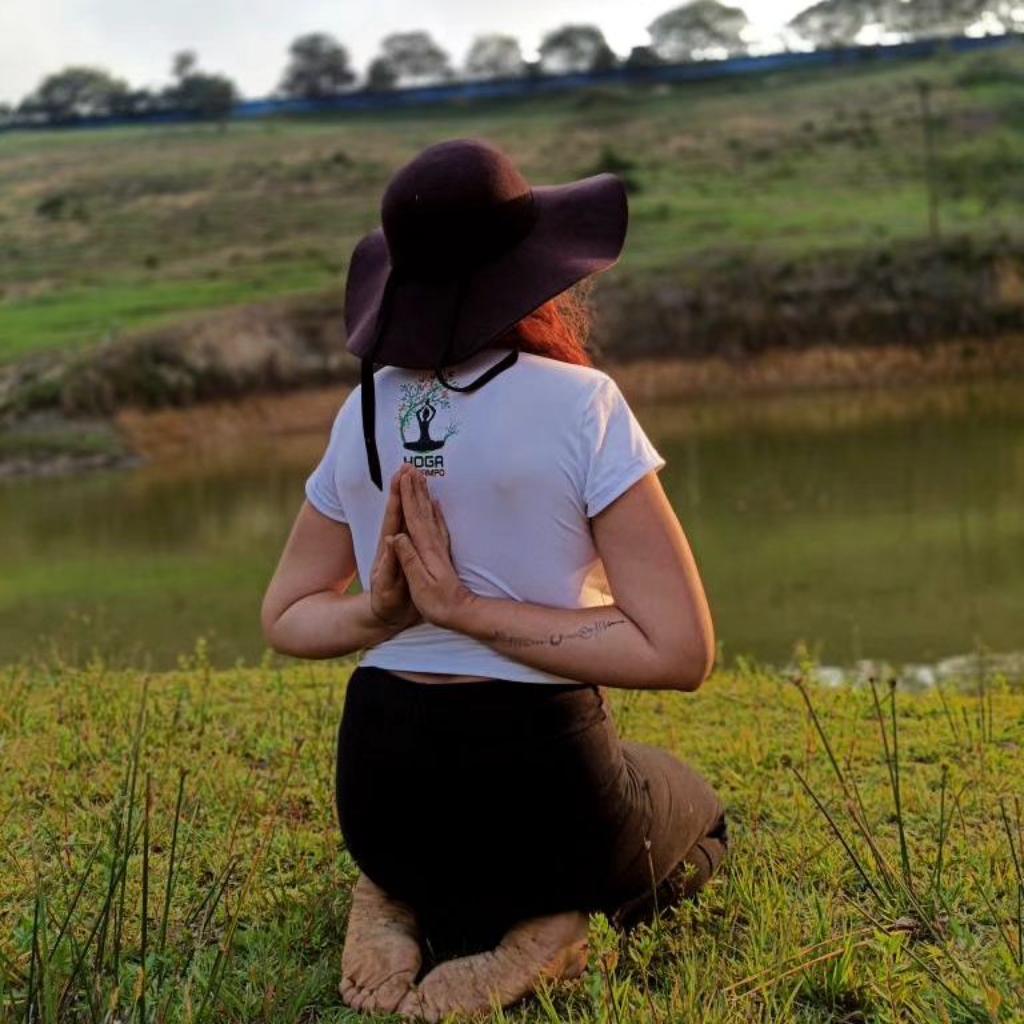 Yoga al Campo en La Mesa de los Santos_1